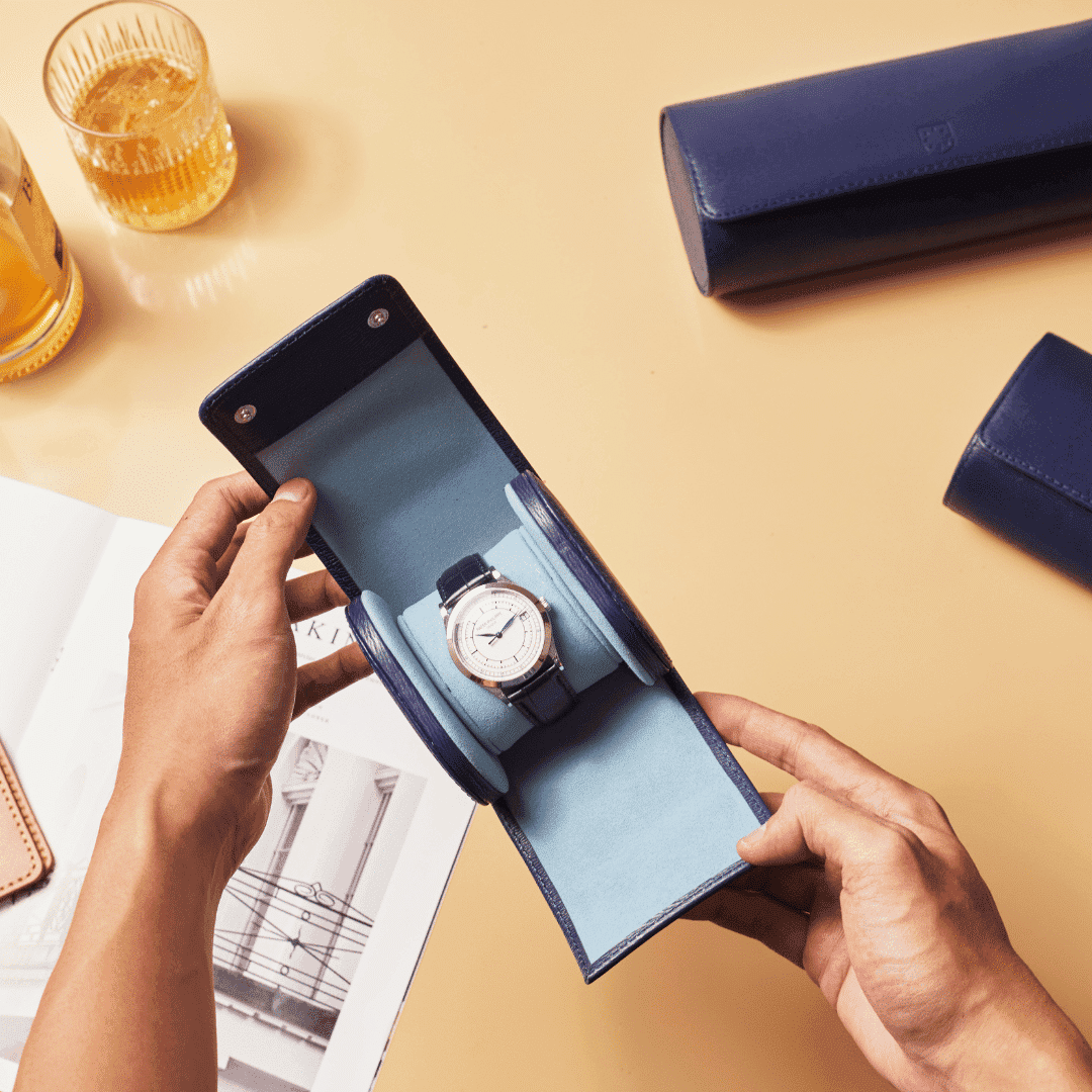 Voyager 1 Capri Blue – Watch Roll / Watch Travel Case