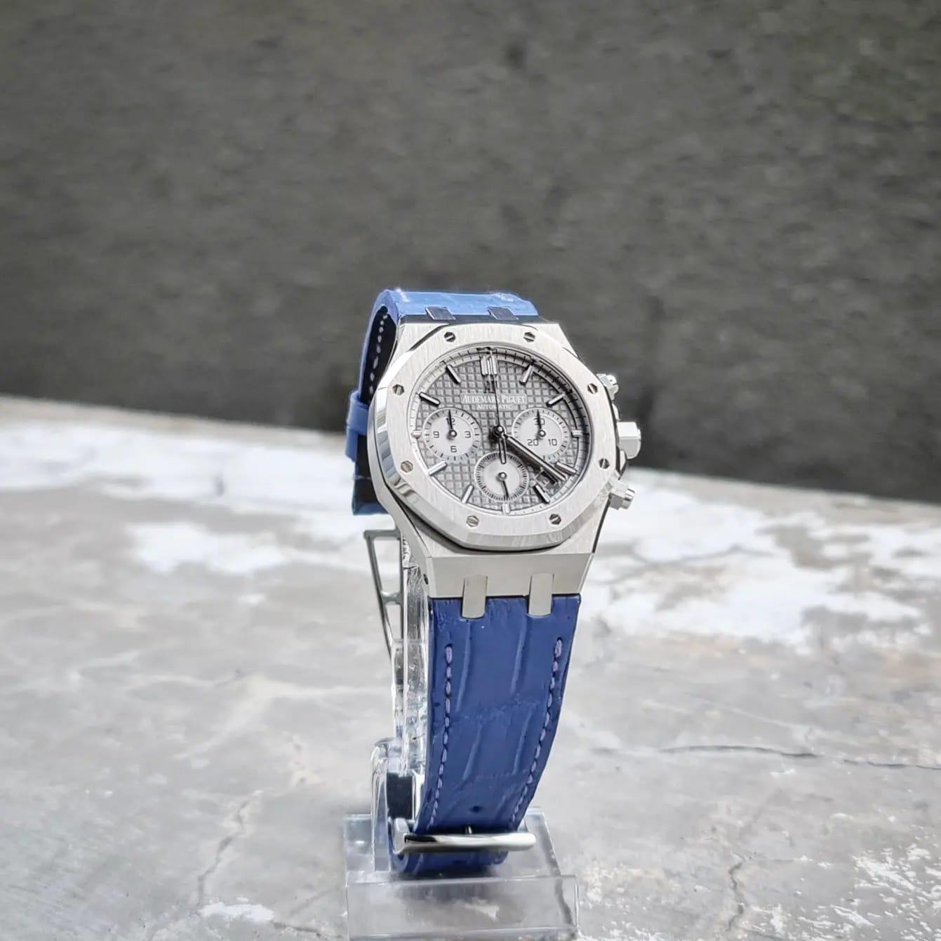 Color of 2022 Very Peri Croco – Crocodile Watch Strap