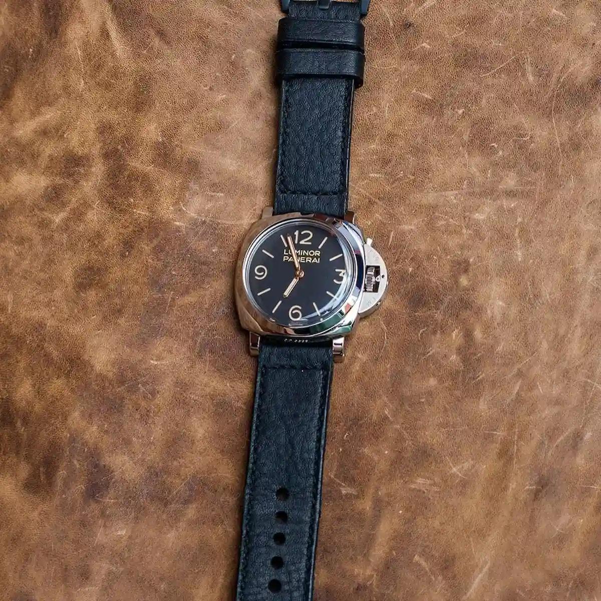 317 Strap on Panerai Luminor PAM372 made by Gunny Straps
