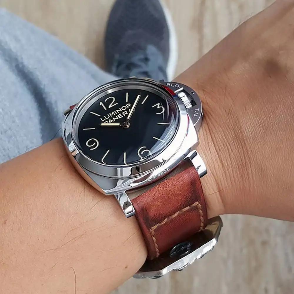 Caitlin-9-strap-on-Panerai-Luminor-made-by-Gunny-Straps