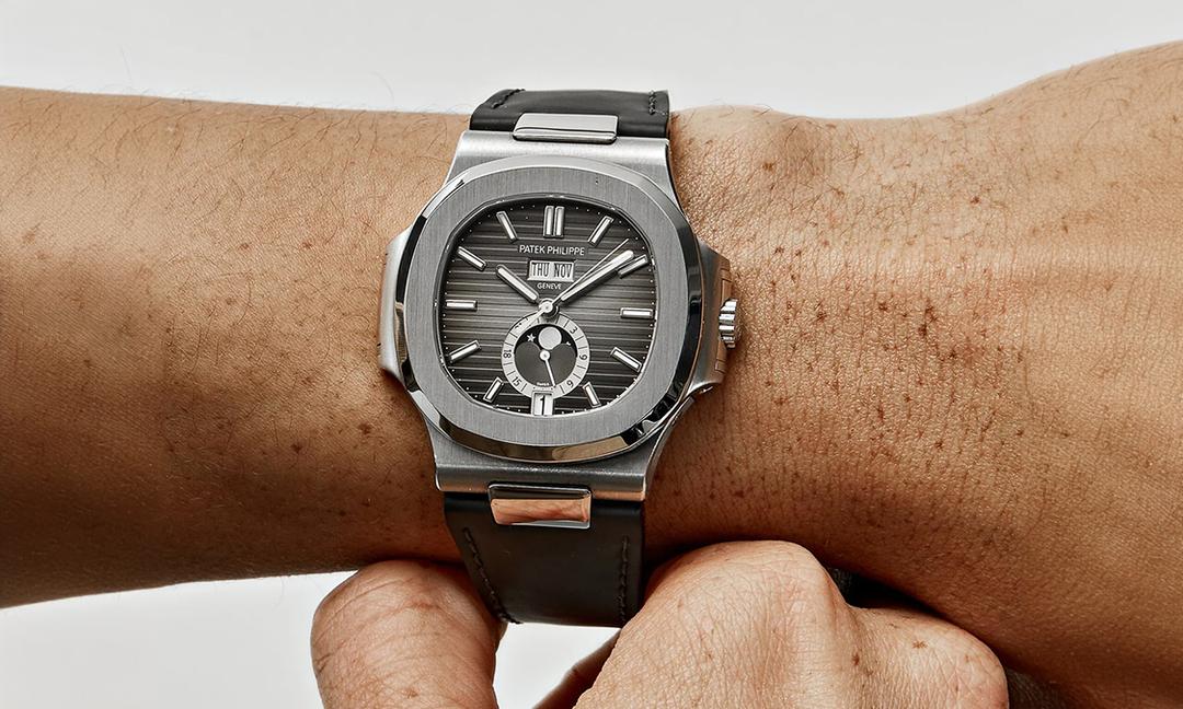 Jam Tangan PATEK PHILIPPE 5726A-001 Nautilus Annual Calendar, Steel, Black Leather Strap