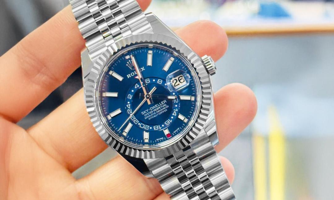 Ingin Beli Rolex Sky Dweller? Kenalan Dulu Detail dan Koleksi