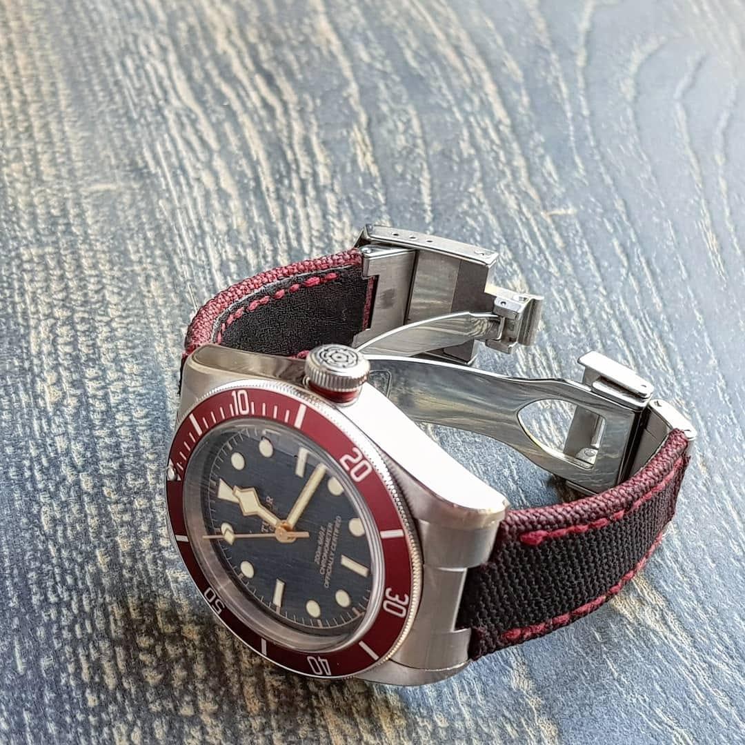 Two Tone Canvas Black-Red – Canvas Watch Strap