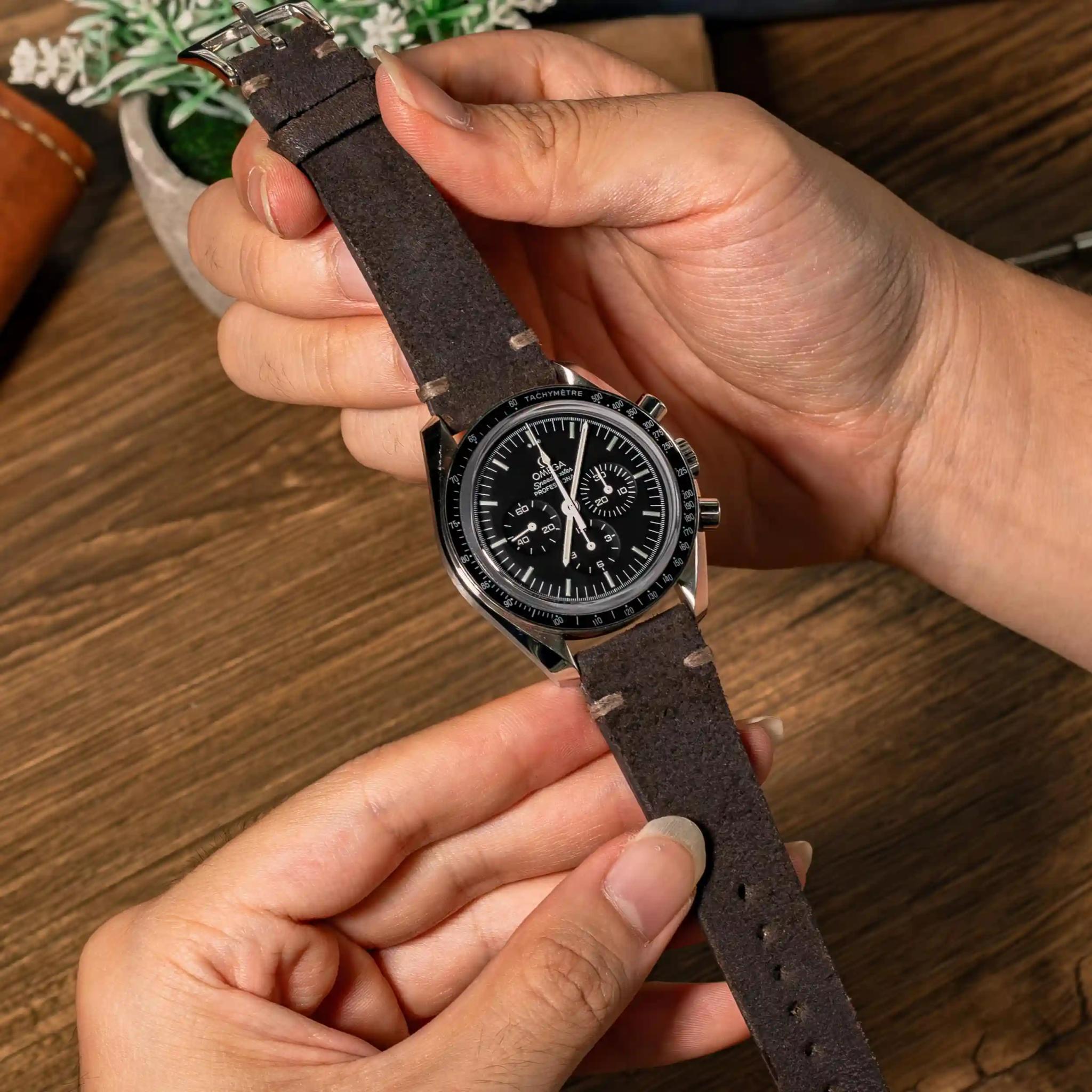 Minimalist Ebony – Leather Watch Strap