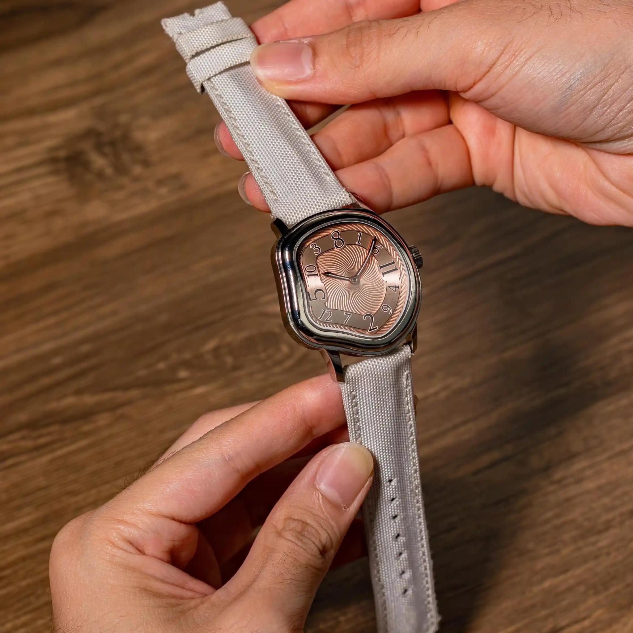 Kevlar White – Grandeur Kevlar Strap