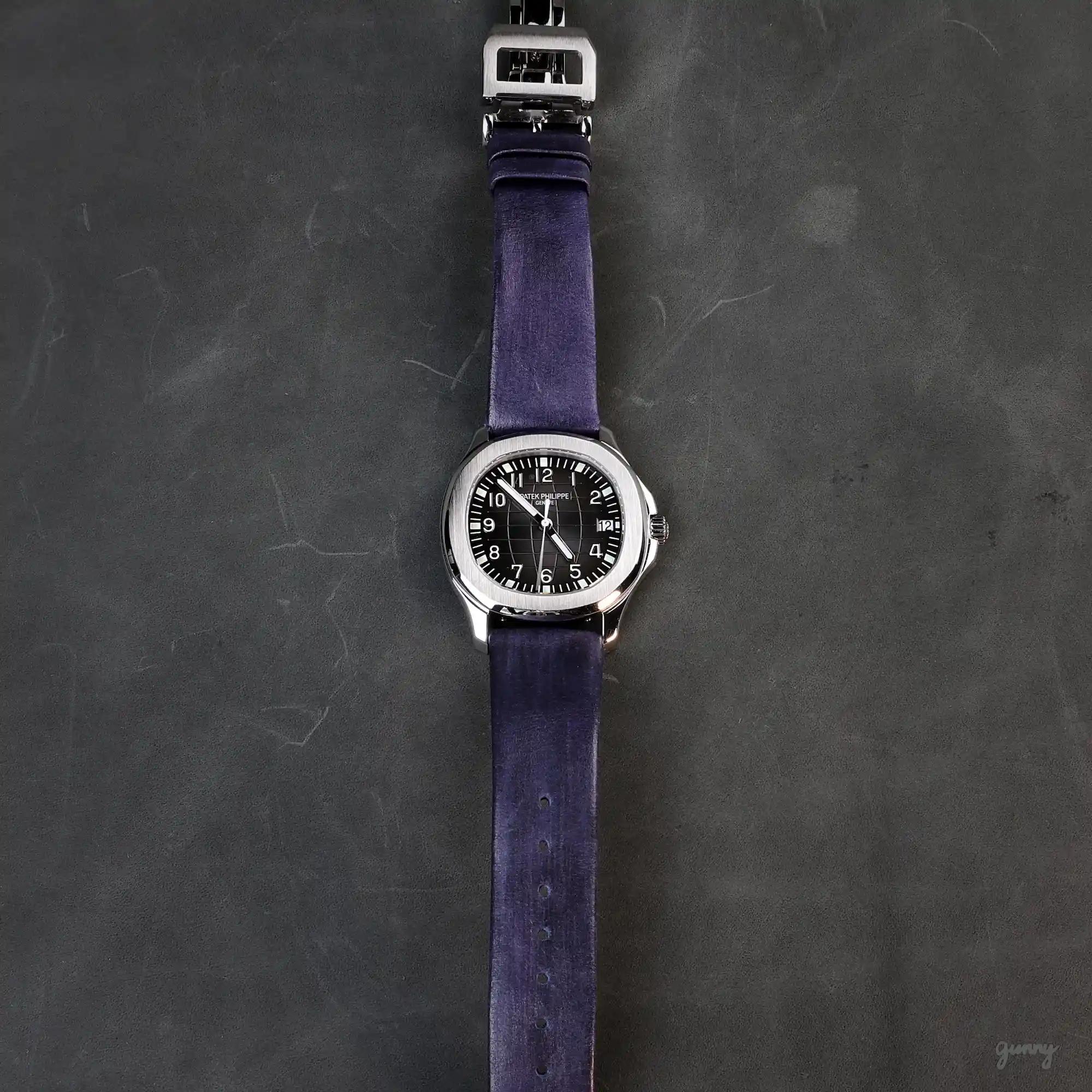 Satin-purple-leather-strap-on-patek-philippe-aquanaut-made-by-Gunny-Straps