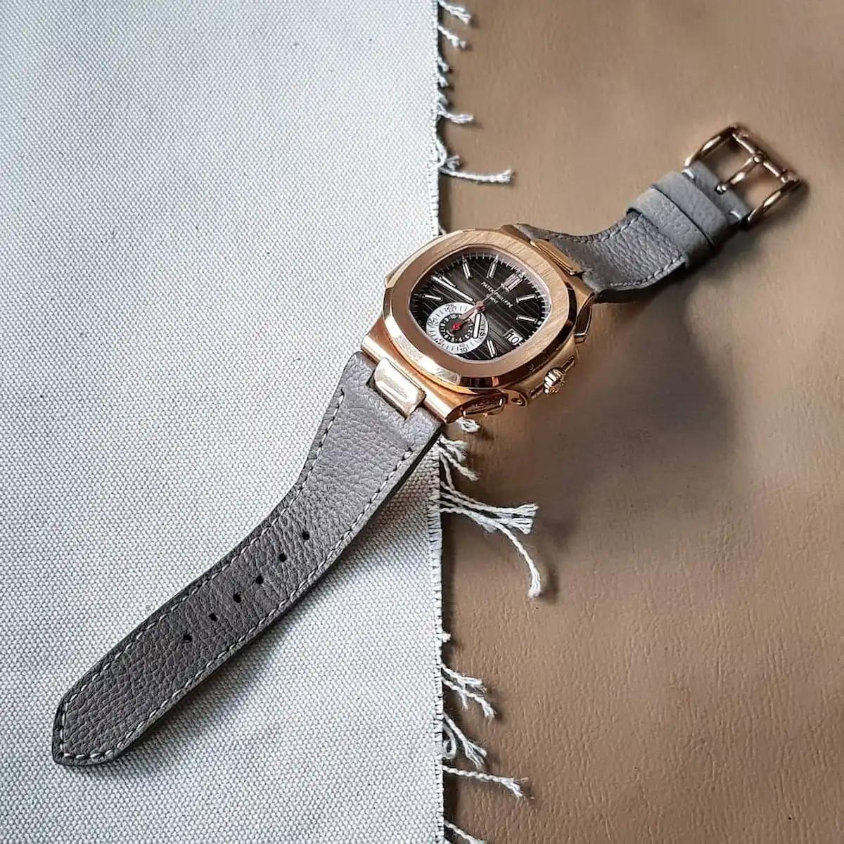 pebble-grey-leather-strap-on-patek-philippe-nautilus-made-by-gunny-straps