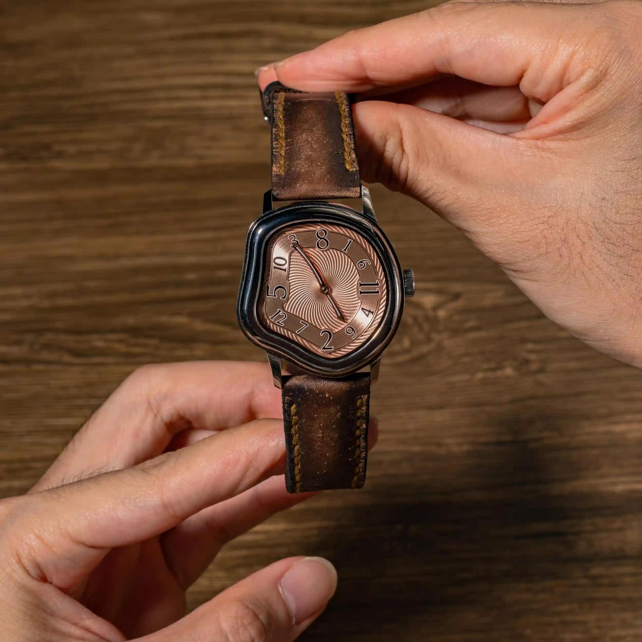 Arillo Tapered & Padded – Grandeur Leather Strap